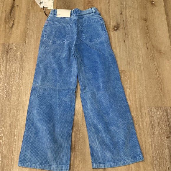 Urban High and Wide Hi Ride Jean - Picture 6 of 7